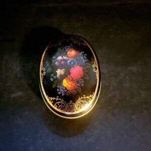 Vintage Small Oval Toffee Tin Container. FARRAH’S Original Harrogate Toffee